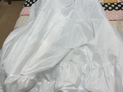 Petticoat or underskirt to make dress fuller