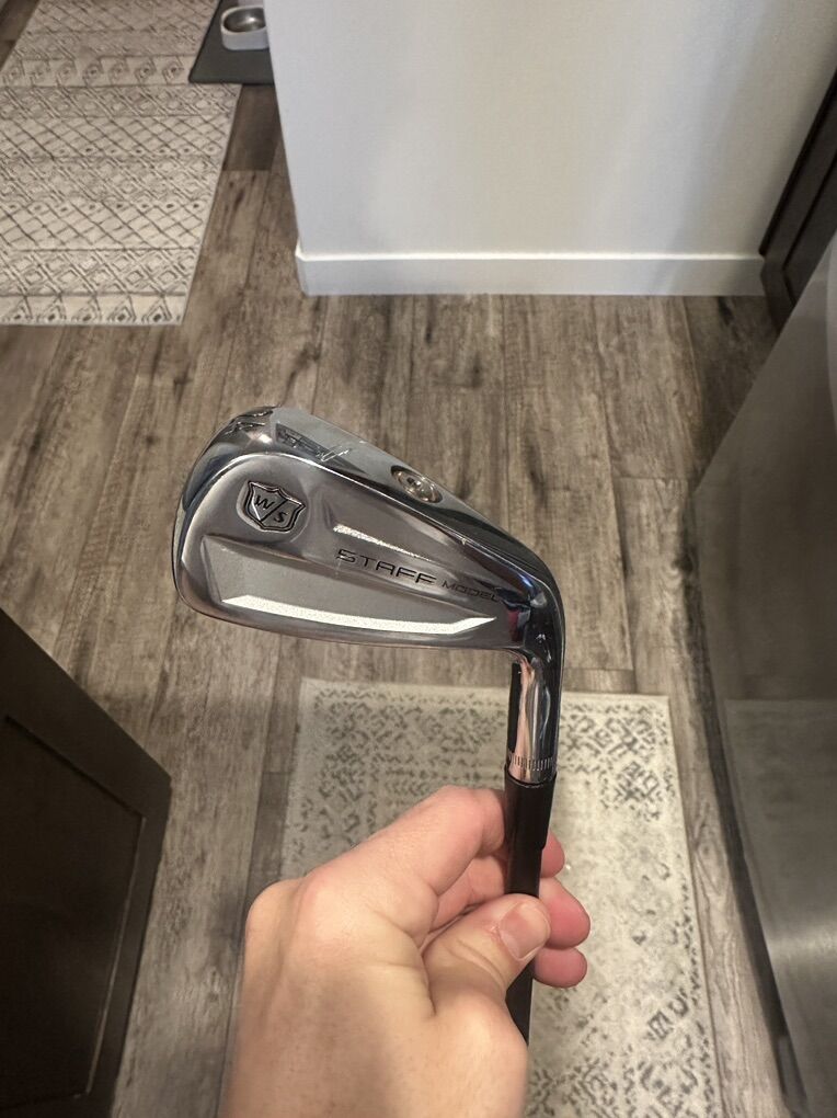 Wilson Staff Model 4 Utility Stiff