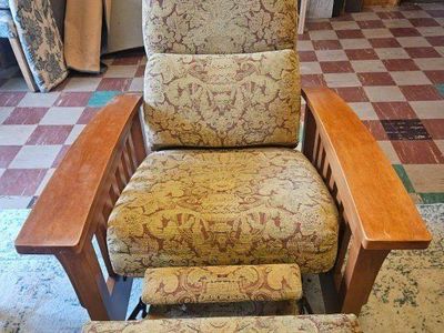 Morris Chair - Free - East Millcreek
