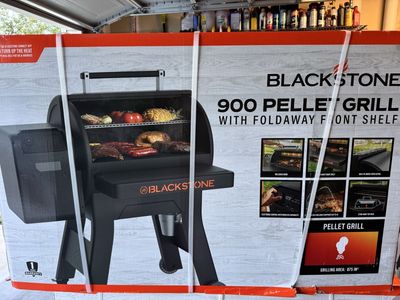 Blackstone Pellet Smoker 900