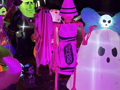 Halloween 5’ Poseable Pink Skeleton Ghost Graveyard Cemetery Home Decor Decoration Prop