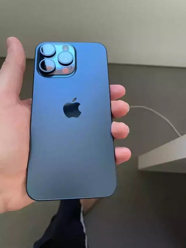 iphone 15 Pro Max 256 GB AT&T, Cricket, Pure Talk