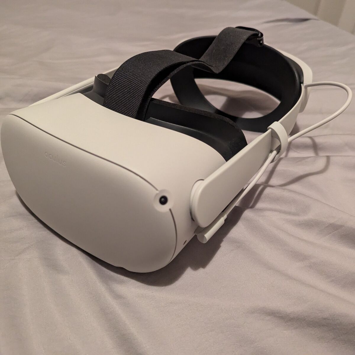 Quest 2 w/ Battery Strap