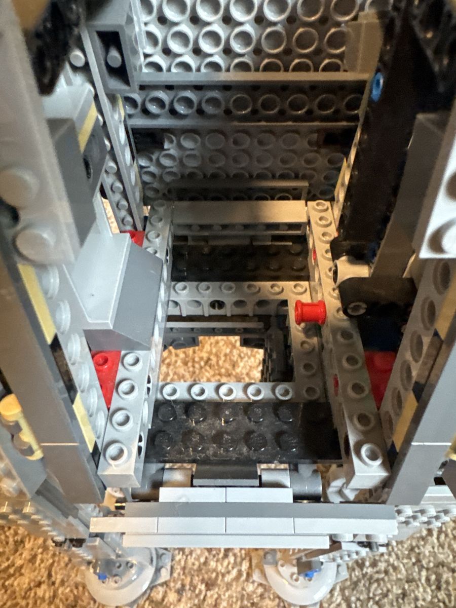 Main image 7