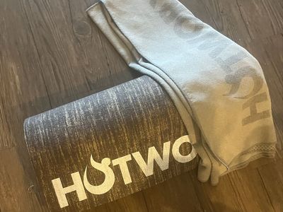 Hotworx mat and towel