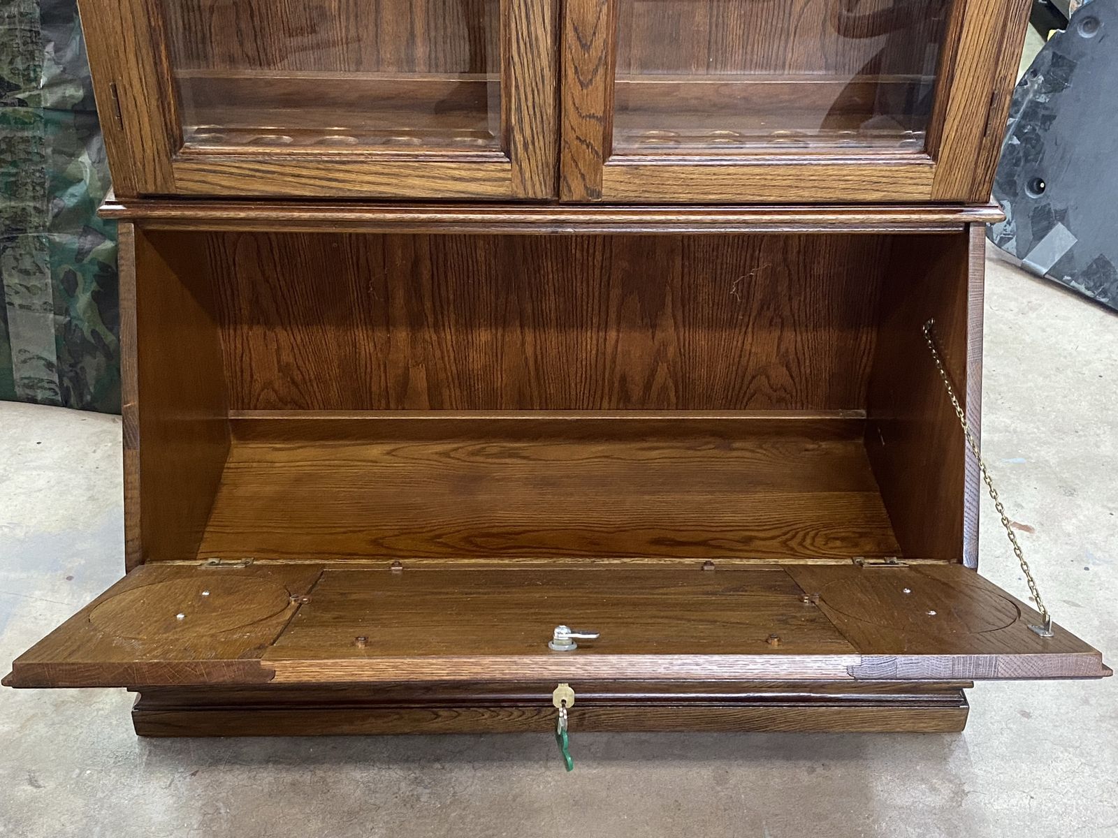 Main image 4