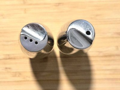 Minimalist Modernist MCM Chrome Bullet S&P Shakers - Excellent Condition
