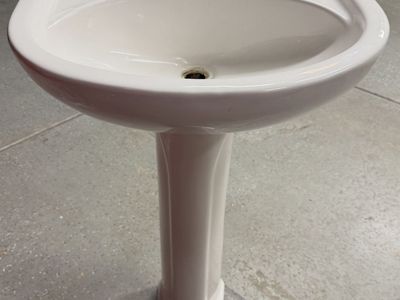 White Pedestal Sink - 3 Faucet Holes