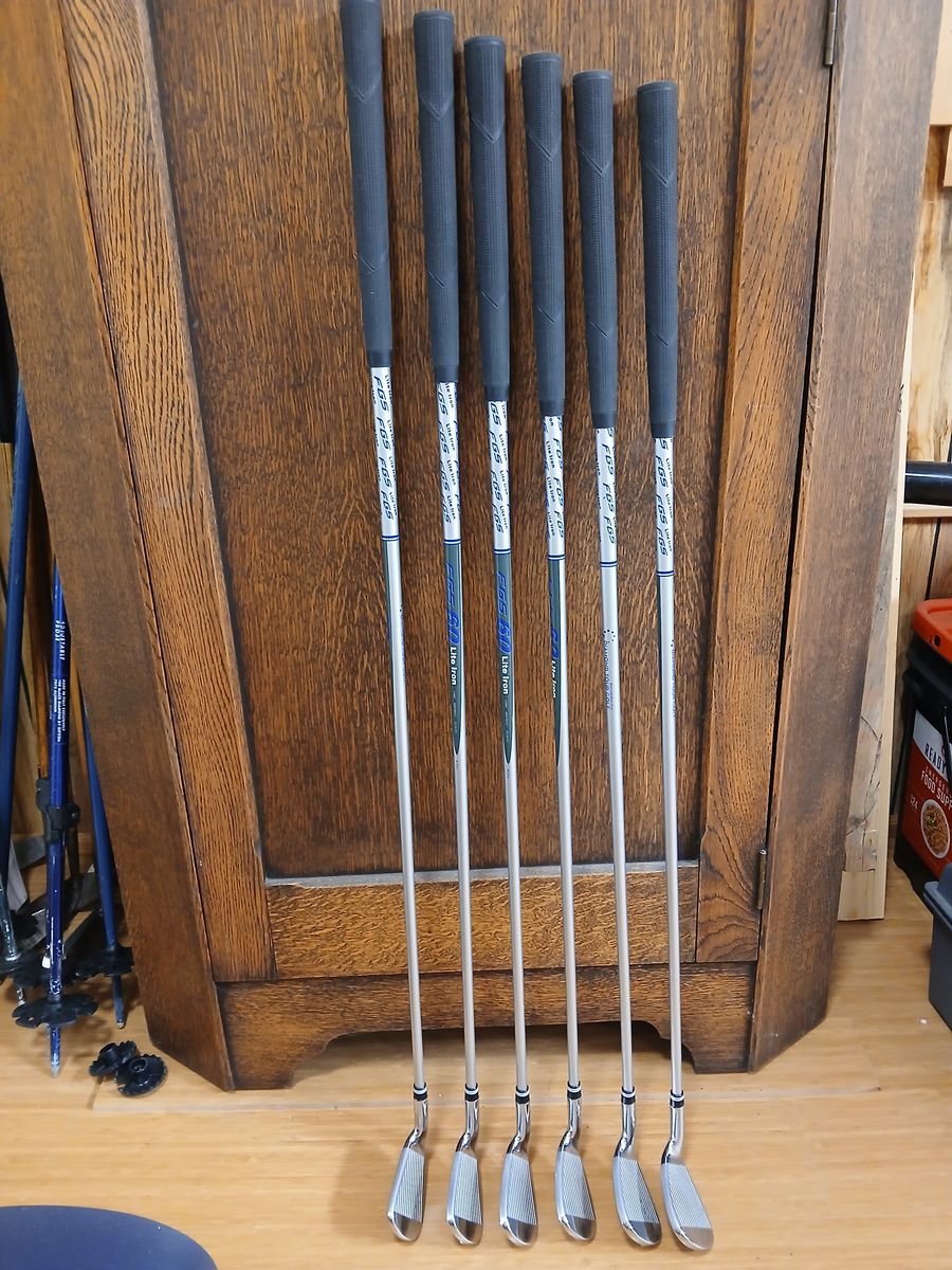 Snake Eyes 600XC Forged Golf Iron Set - FGS 60 Lite Iron Graphite Shafts