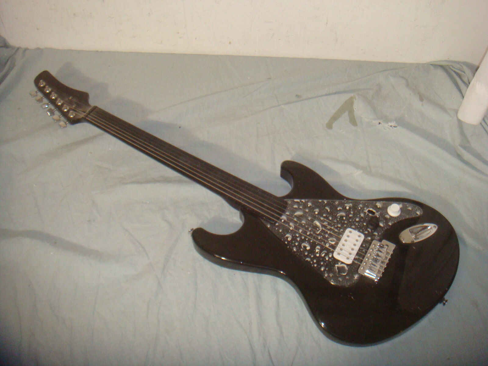 FIRST ACT ELECTRIC GUITAR FRETLESS PROJECT - READ!