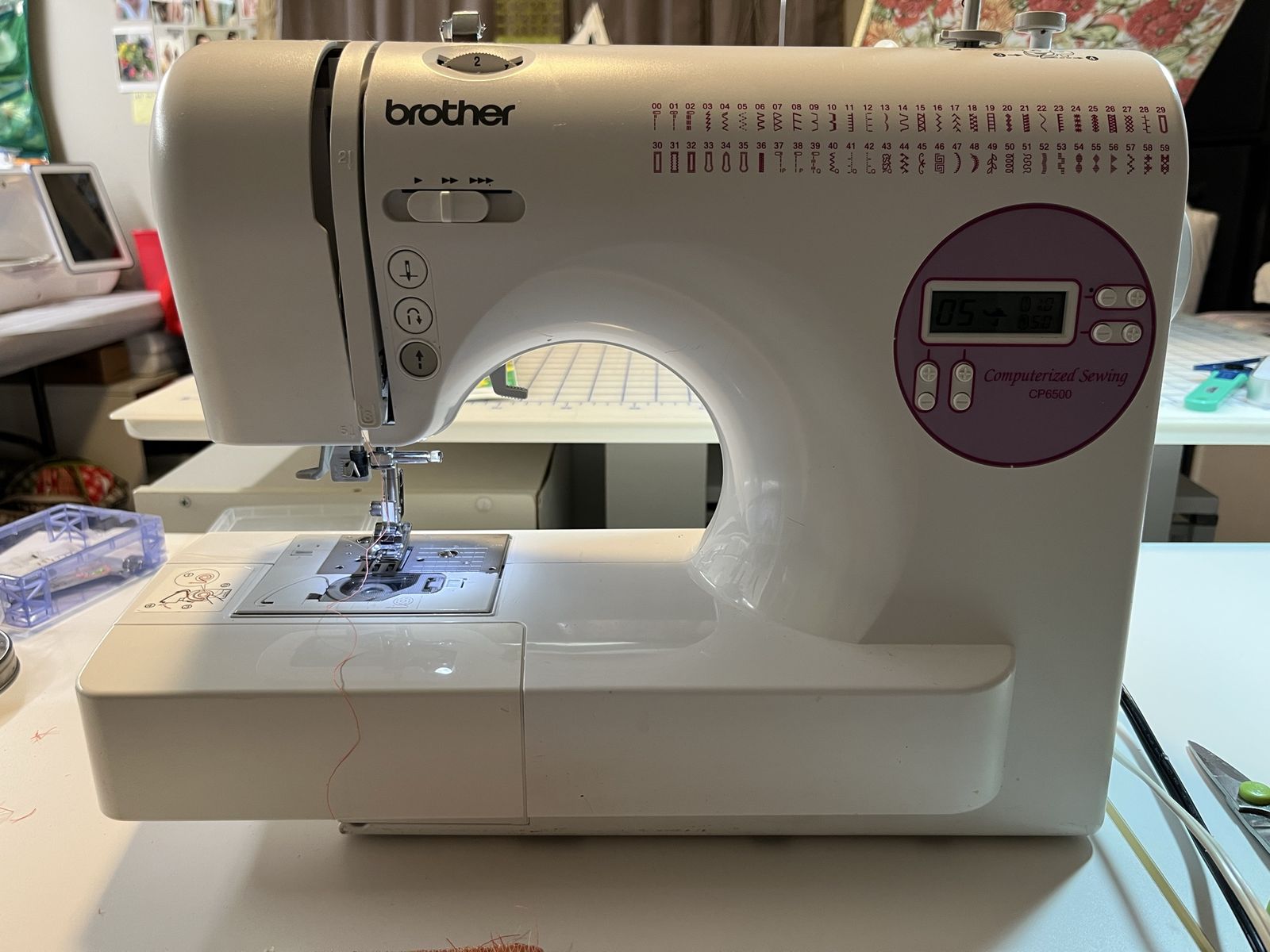 Brother CP6500 Computerized Sewing Machine PLEASE READ DESCRIPTION