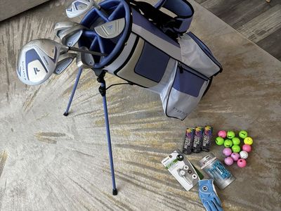 Top Flite Women's Golf Club Set with Stand Bag, Balls, Tees & Glove