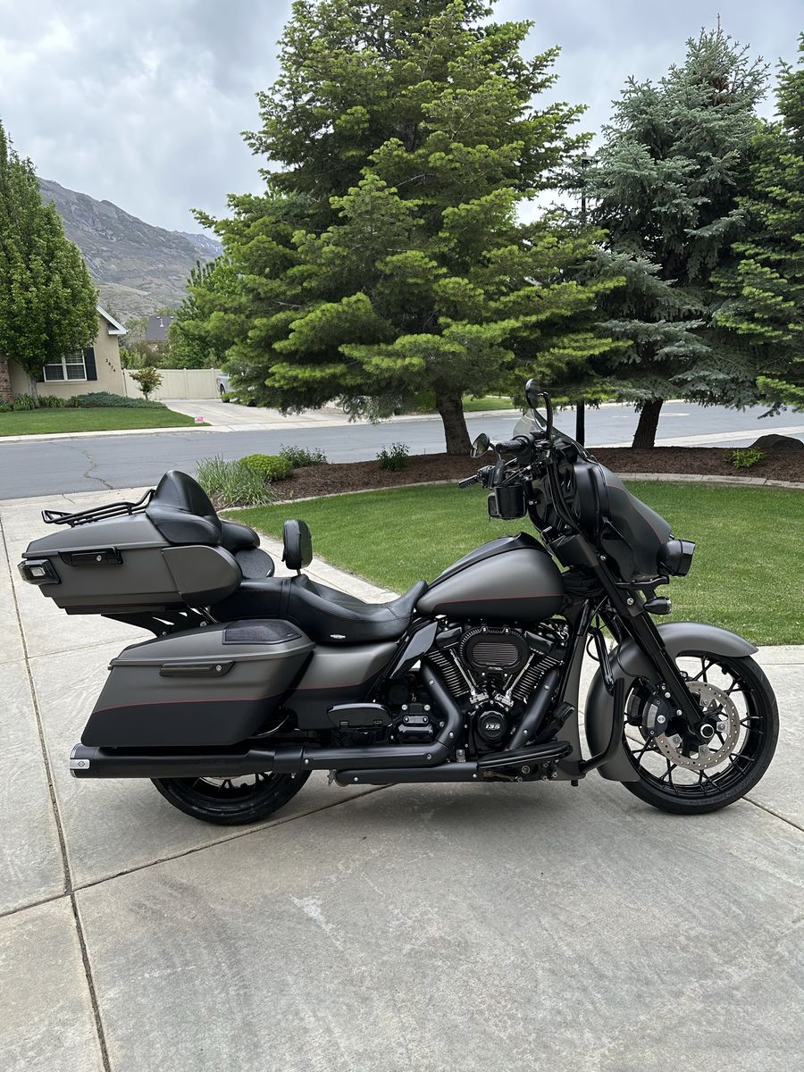 2023 Harley Street Glide with a Screamin' Eagle 135ci (2212cc) Stage IV crate engine!