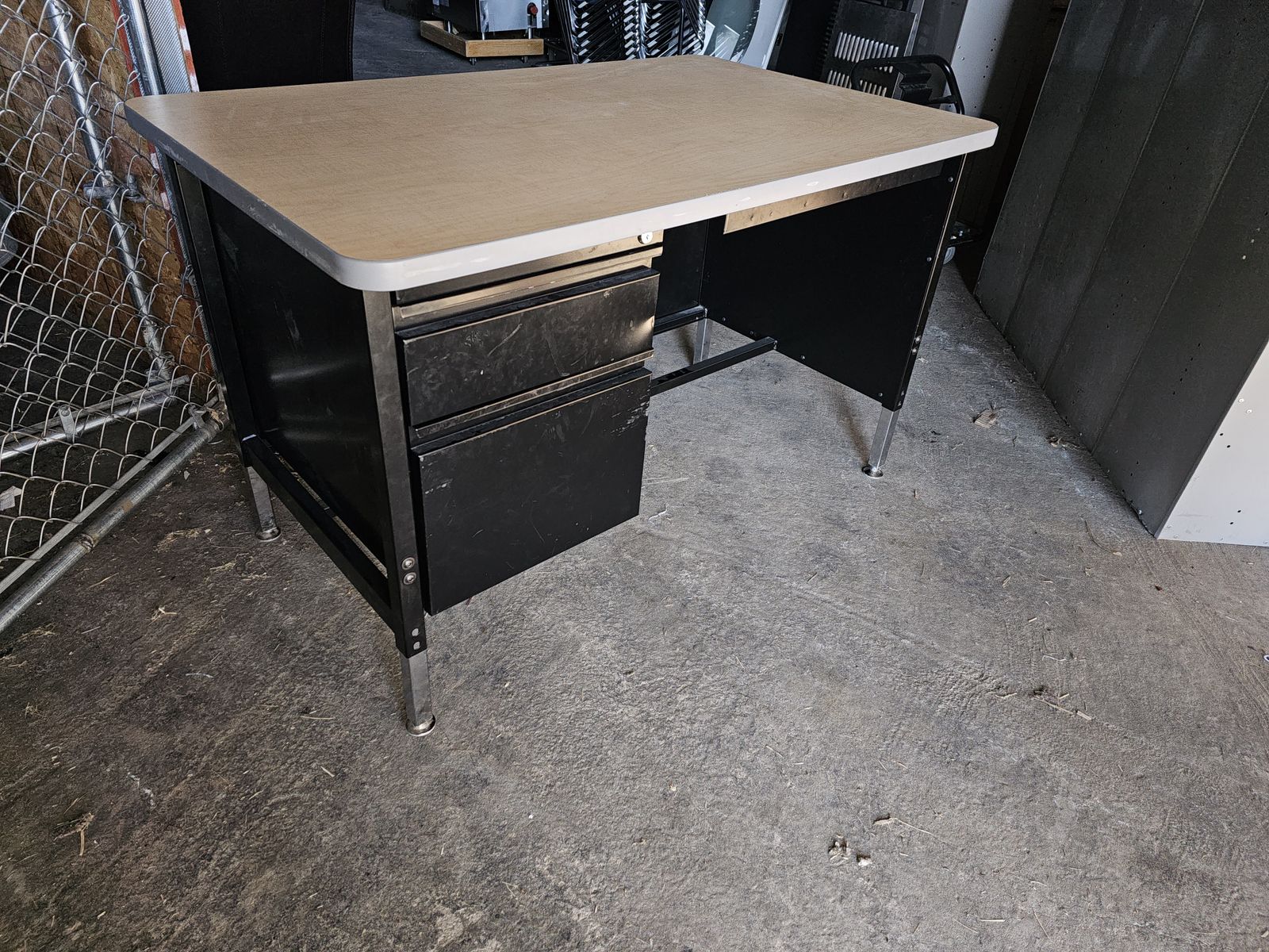Main image 6