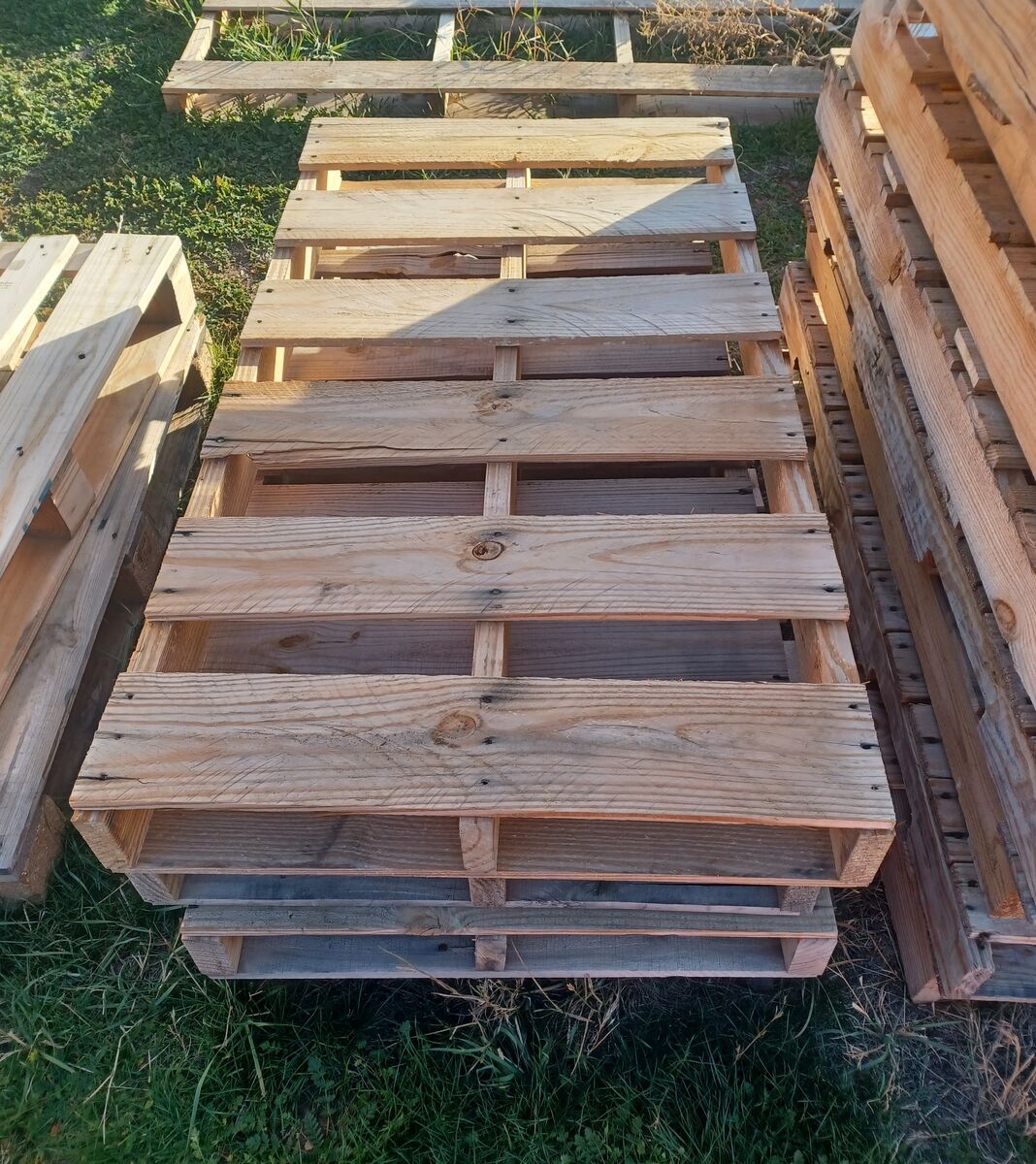 51x26.5  Wood Pallets with wide slats – Lumber – Buy 4 Get 1 Free!