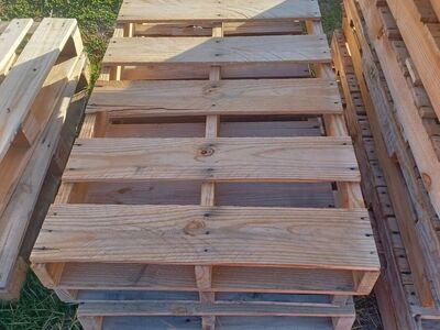 51x26.5 Wood Pallets with wide slats – Lumber – Buy 4 Get 1 Free!