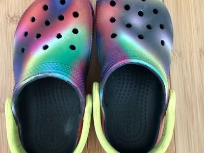 Kids Crocs Size 8