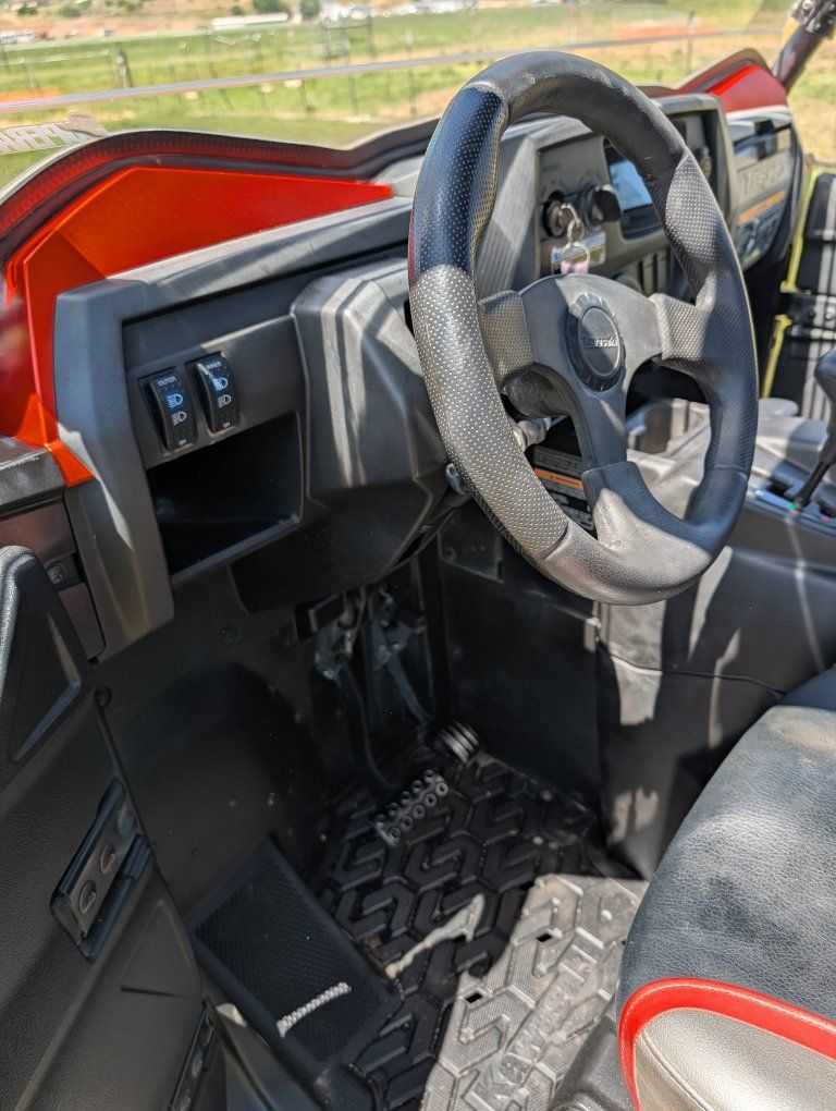 Main image 9