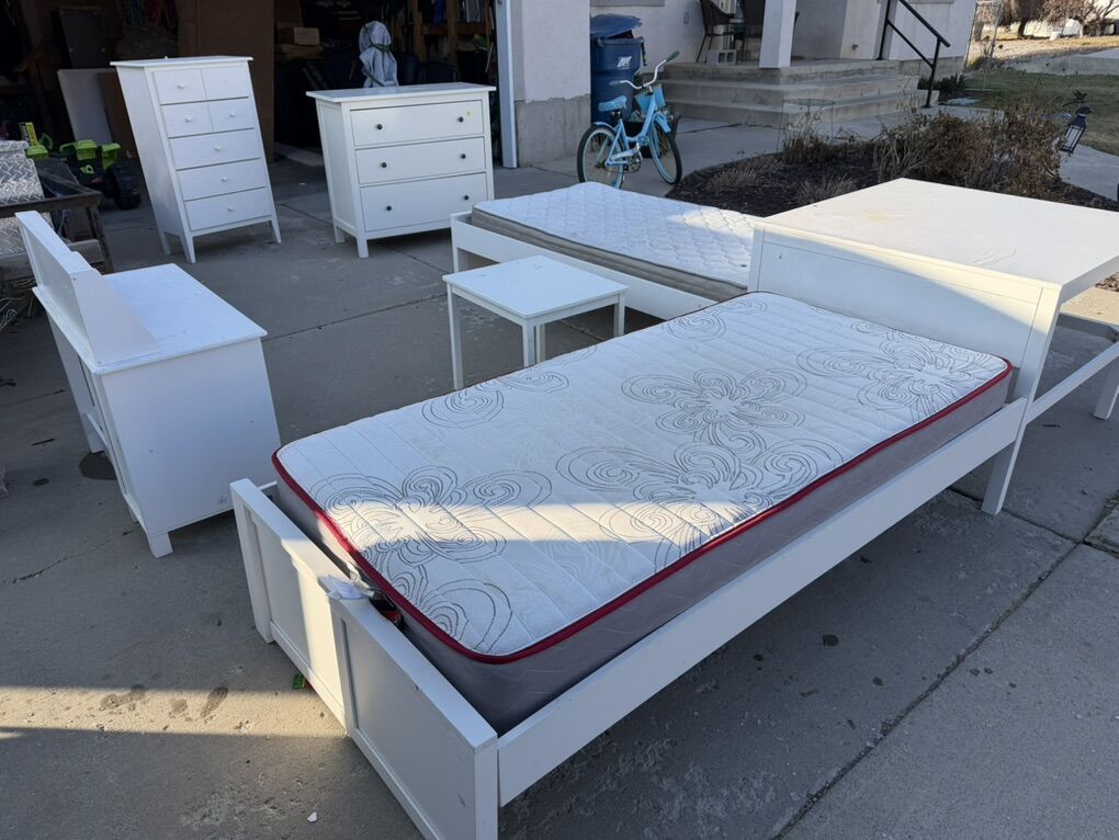 Full Twin Bedroom Set