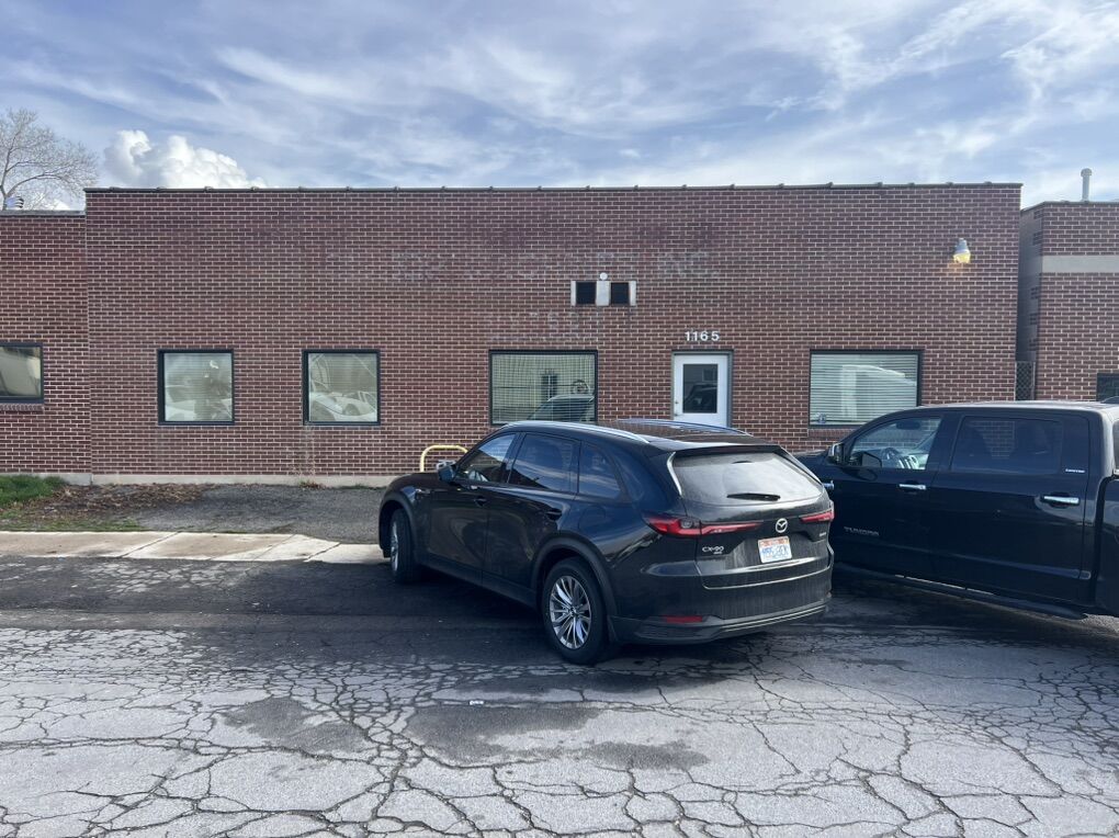 Warehouse/Office/Flex Fenced Yard