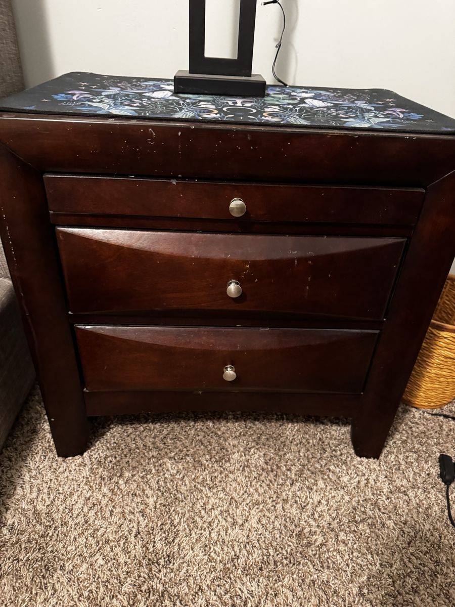 Main image 5