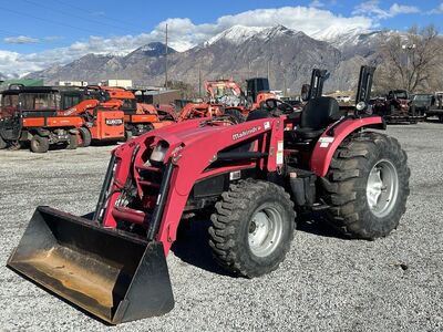 Compact Tractor Mahindra 5035 with Loader Bucket