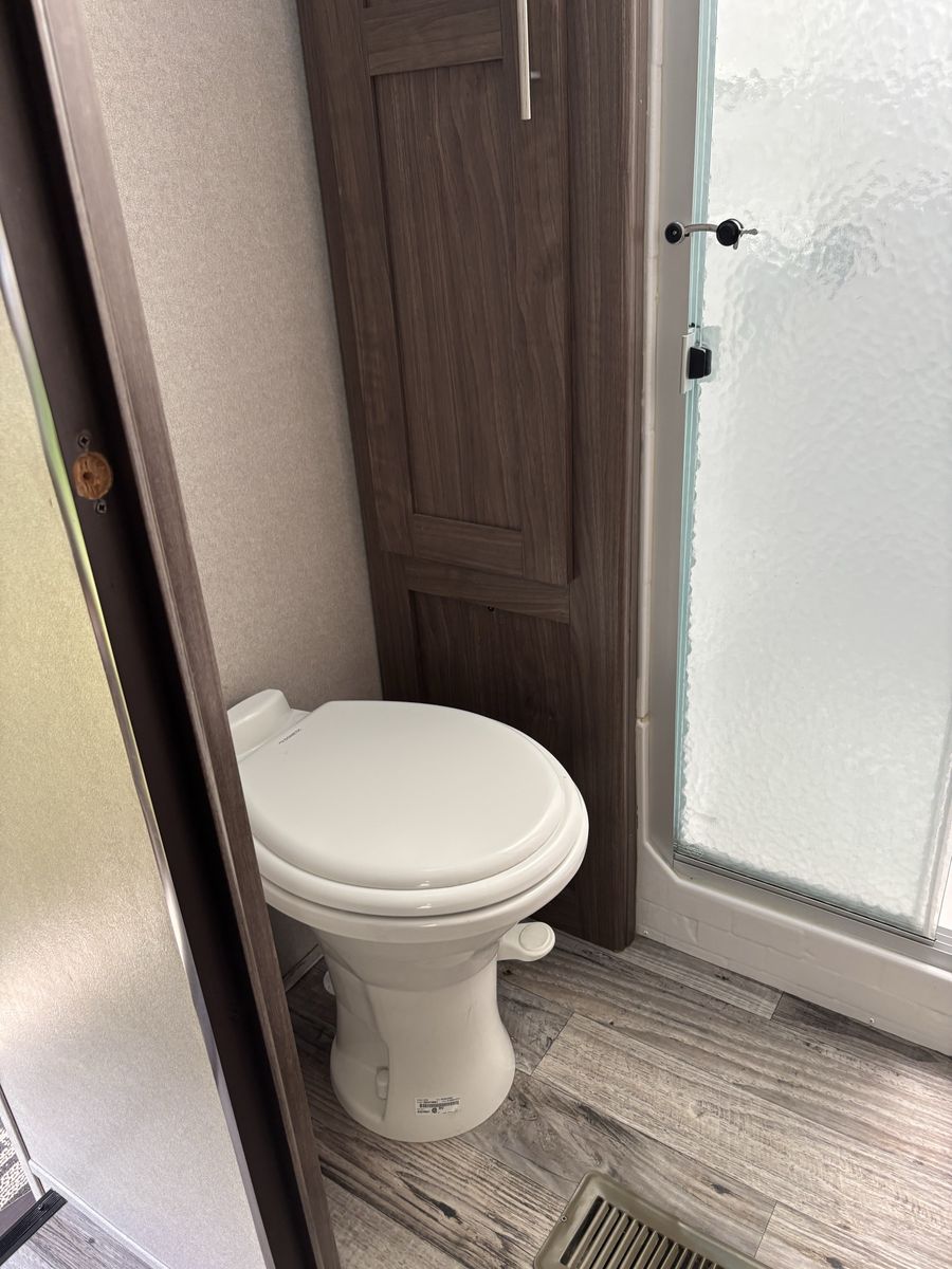 Main image 11