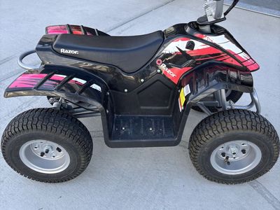 Razor dirt quad atv
