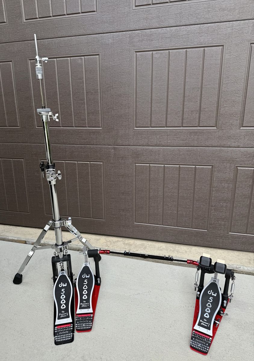 DW 5000 Series Accelerator Drive  Double Bass Drum Pedal and Matching 5000 2 Leg Hi-Hat Stand Stand 