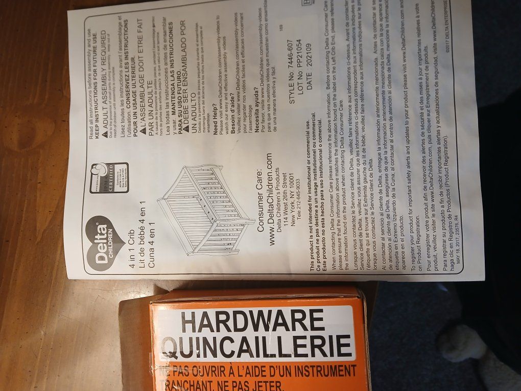 Delta Children Bentley S Series 4-in-1 Convertible