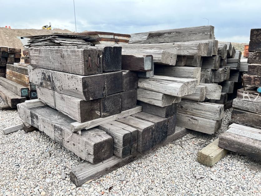 BUILDING MATERIAL - MISCELLANEOUS SIZES - Railroad Ties