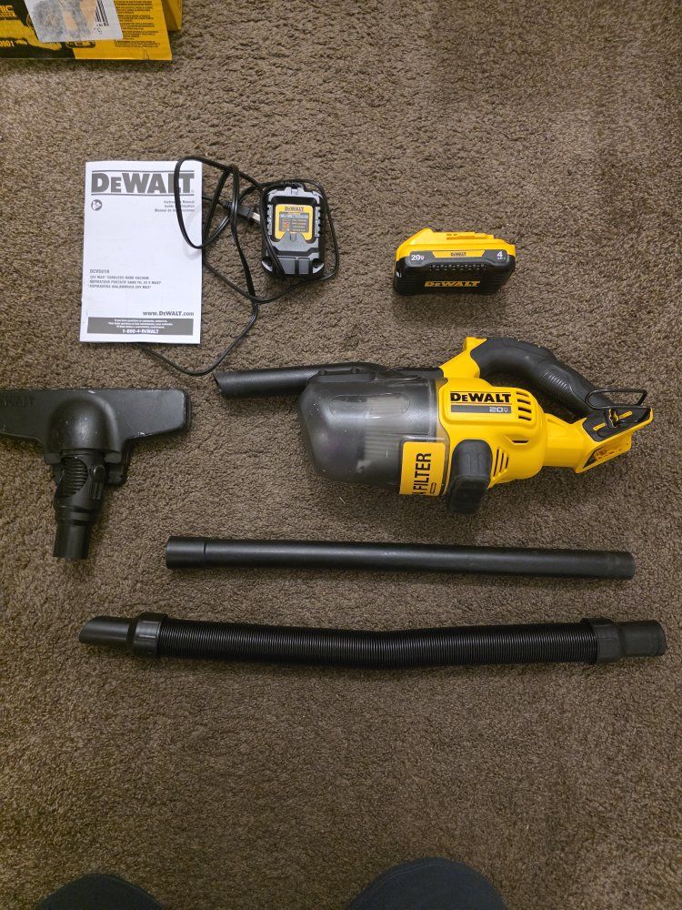 DEWALT 20V MAX Cordless HEPA Hand Vacuum Kit with 4AH Battery & Charger