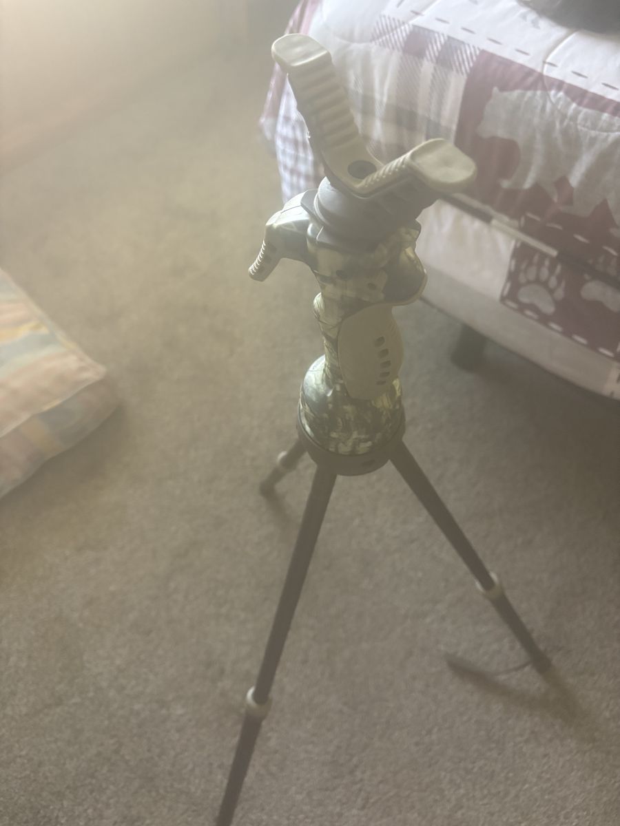 Shooting sticks