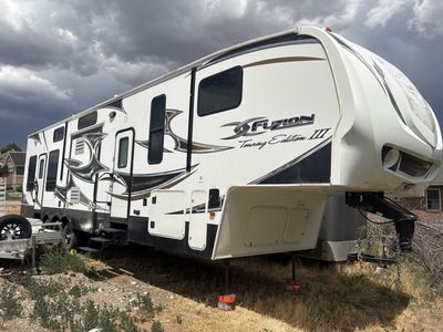 Toy hauler trailer 41 foot
