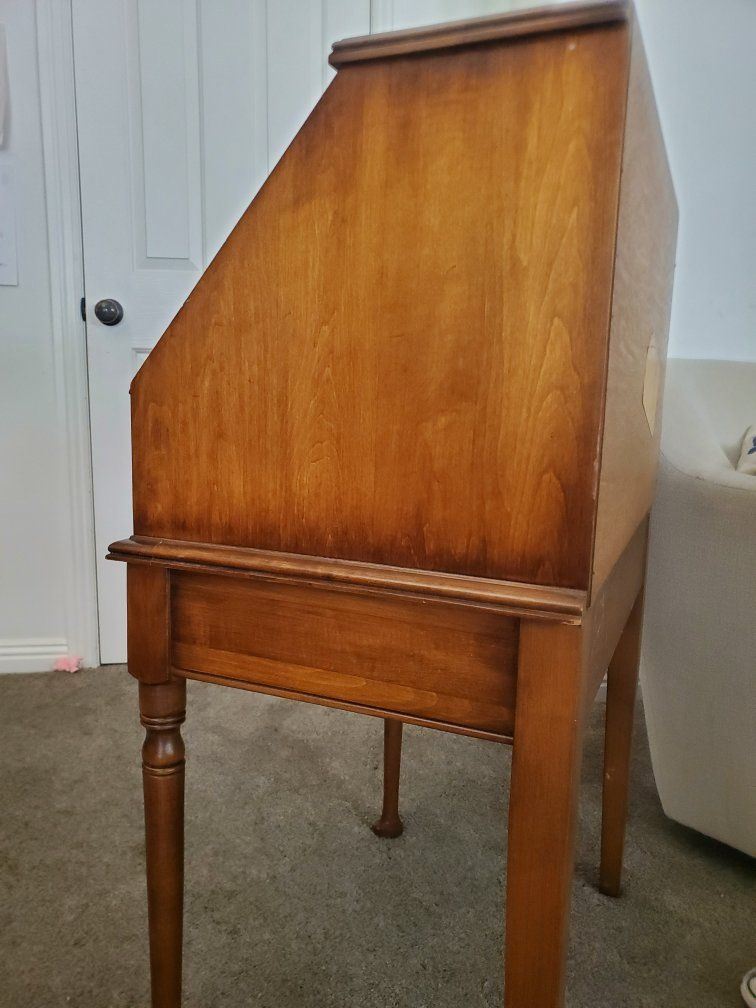 Main image 6