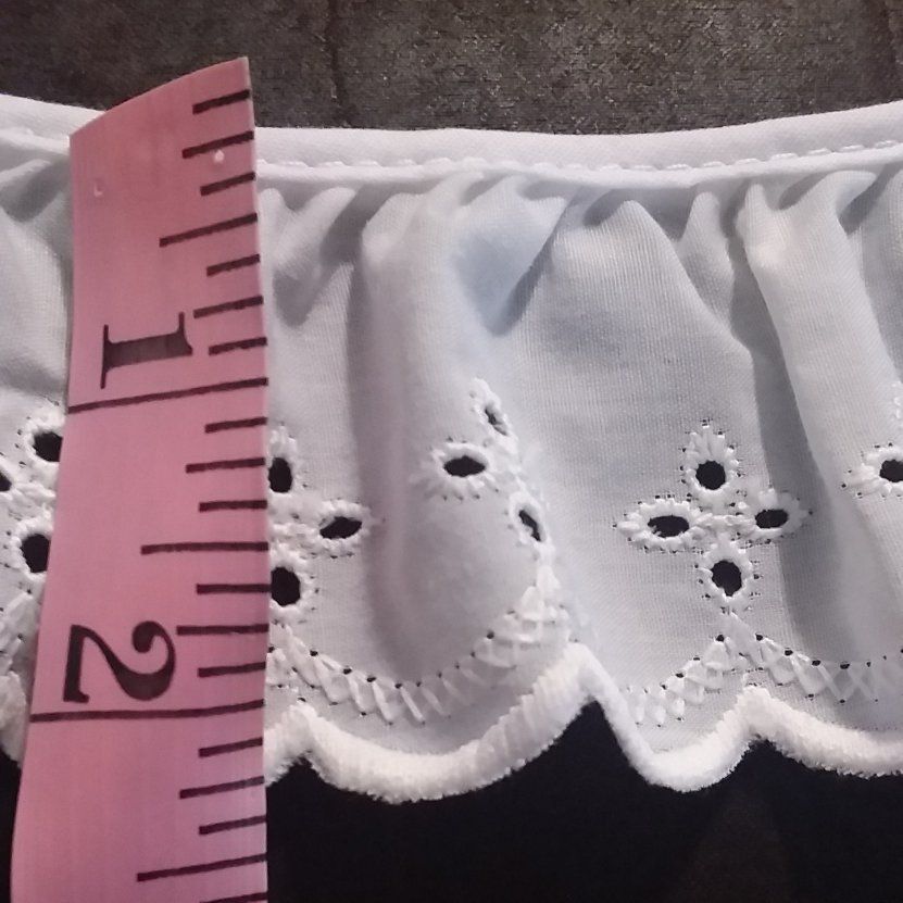 8 YDS WHITE EYELET LACE