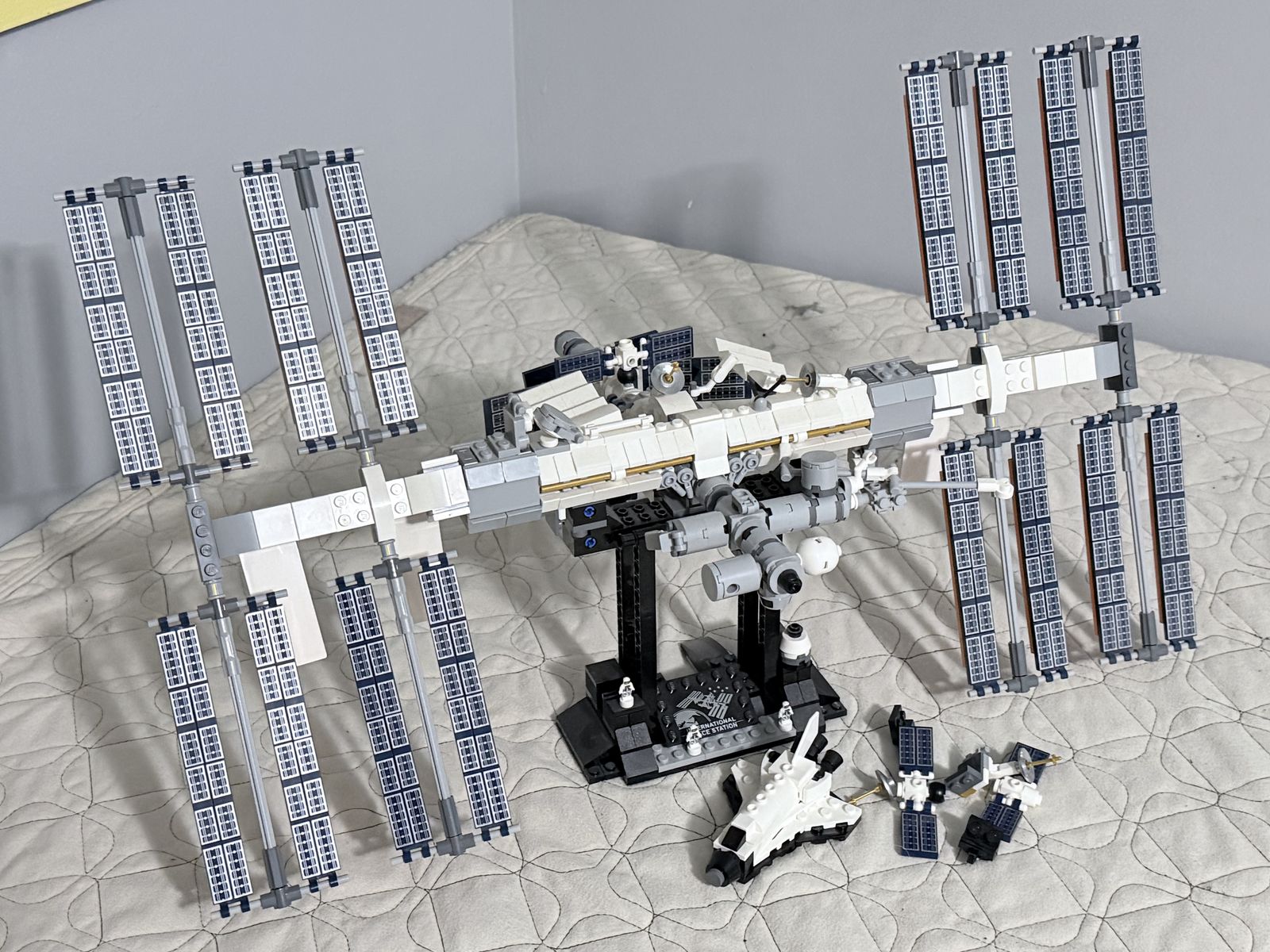 Main image 2