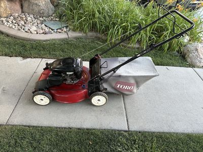 Toro Recycler Lawn Mower – Runs Great!