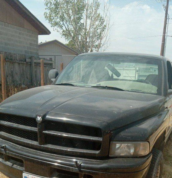 2000 Dodge 4x4 for parts