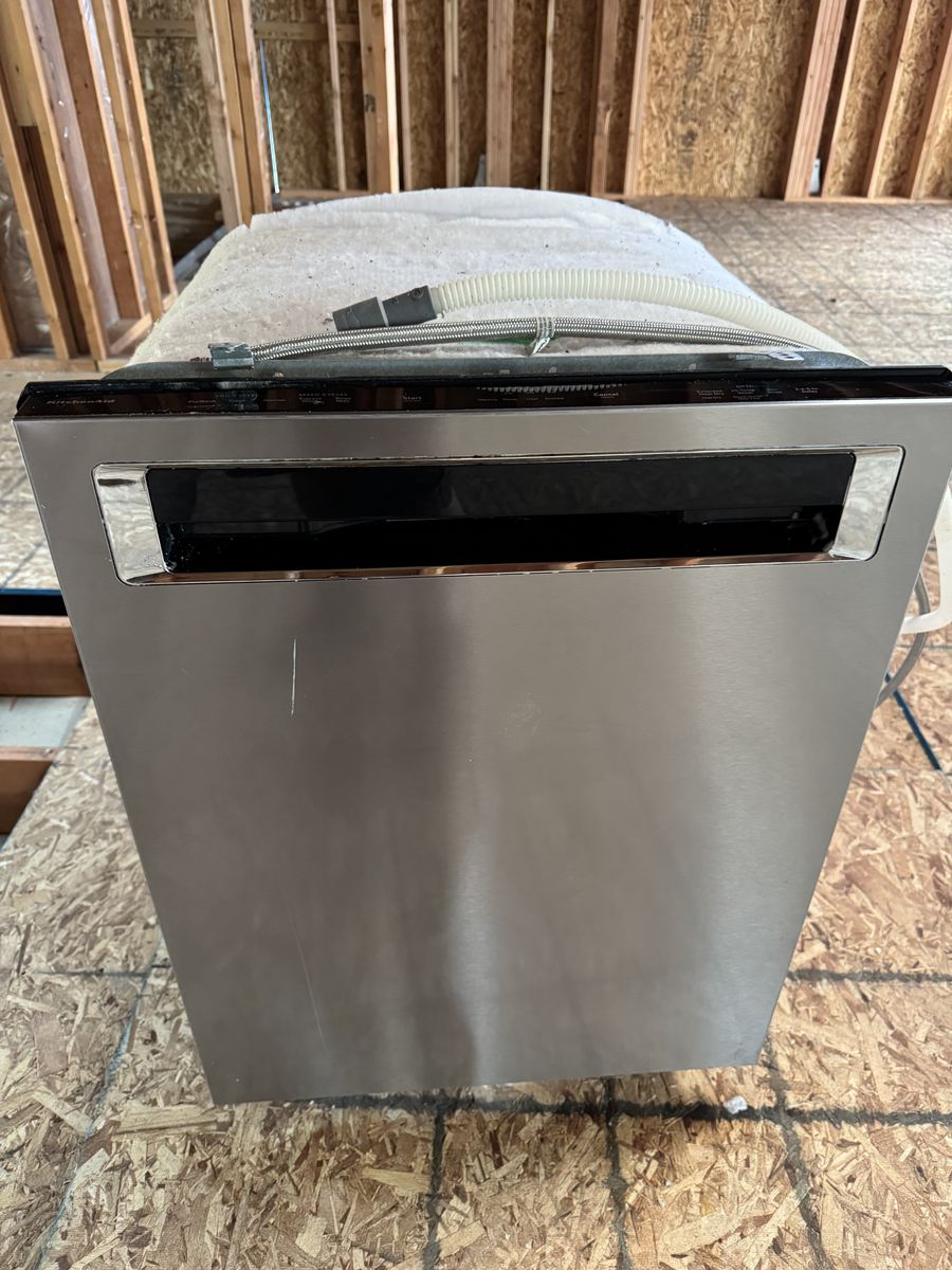 Used KitchenAid Dishwasher | Stainless steel