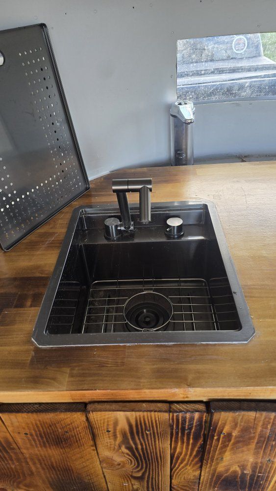 Main image 8