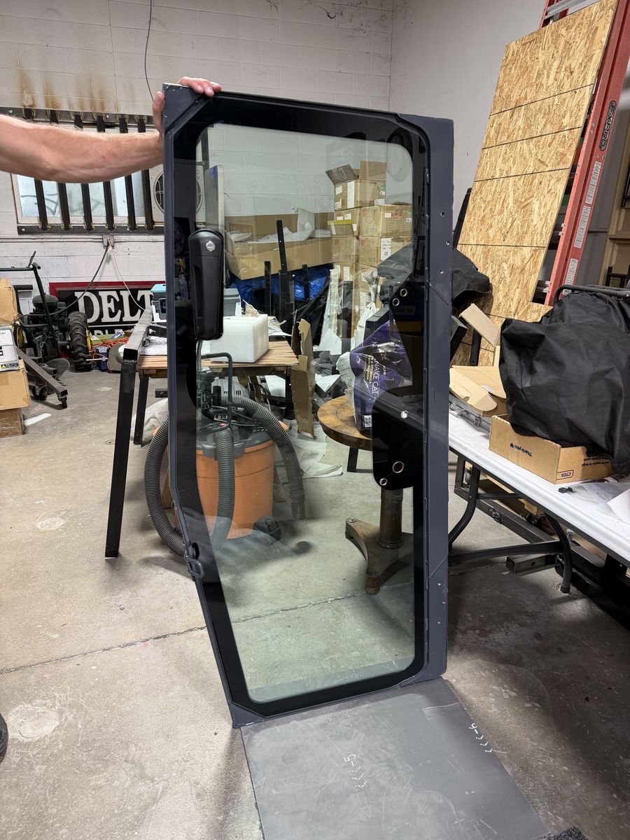 John Deere OEM Right-Hand Cab Door Assembly – AT367624 – Excellent Condition $3,999.99 OBO