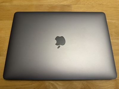 13" M1 Macbook Pro 16GB 1TB