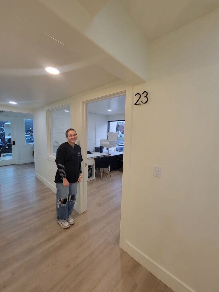 Sublease Nail Salon Room