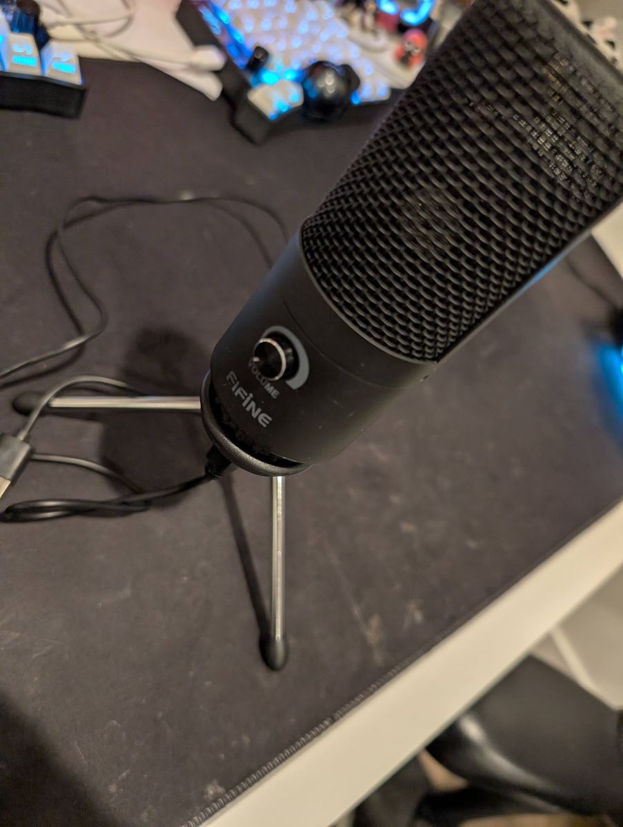 Fifine K699 USB condenser mic microphone with stand and cable