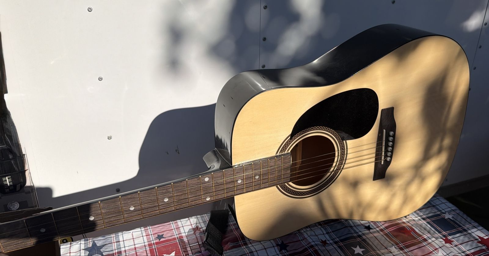 6-String Acoustic Dreadnought Guitar - Natural Finish