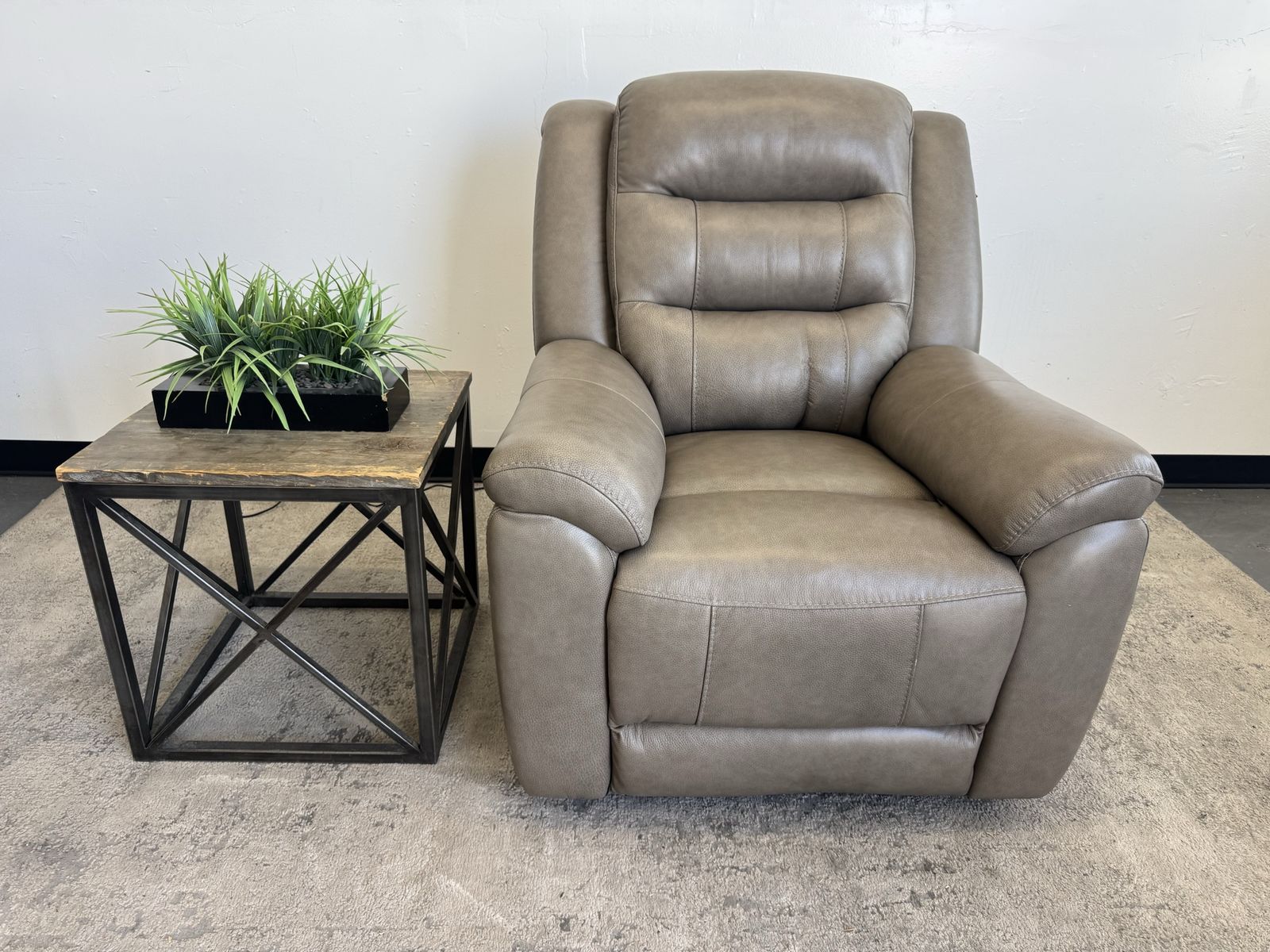 NEW COSTCO POWER LEATHER RECLINER CHAIR