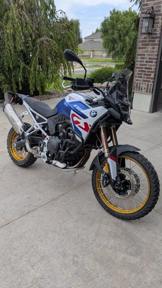 2024 BMW F900GS 1100 miles 