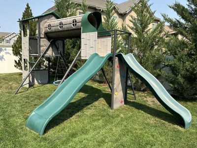 Lifetime Adventure Tunnel
