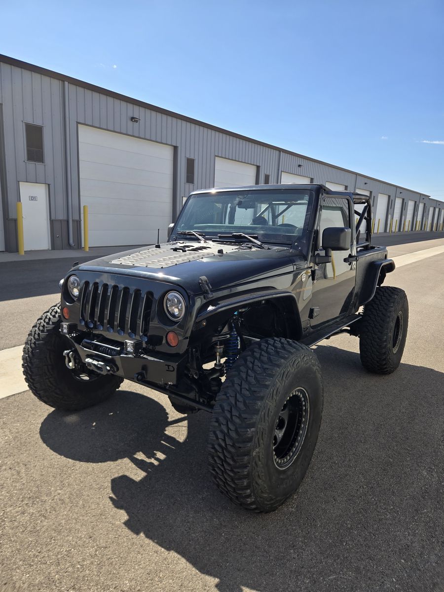2012 stretched jk.    1 tons
